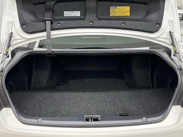 クラウン アスリートＧ　オートエアコン　アルミホイール　スマートキー　クルーズコントロール　ＨＤＤナビ　ＡＢＳ　パワーウインドウ　ＤＶＤ再生　エアバック　パワーシート　ＥＴＣ　キーレス　パワステ　サンルーフ　ナビ＆ＴＶ（20枚目）