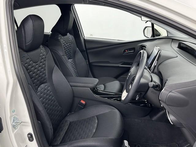 プリウスPHV Sナビパッケージ 衝突被害軽減ブレーキ 車検整備付 Bluetooth対応 ミュージックプレイヤー接続可 クルーズコントロール LEDヘッドライト メモリーナビ バツクカメラ スマートキー ETC2.0 1オーナー(17枚目)