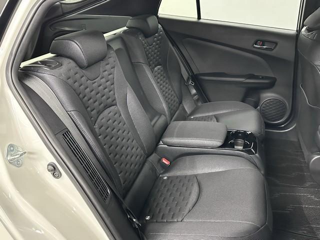 プリウスPHV Sナビパッケージ 衝突被害軽減ブレーキ 車検整備付 Bluetooth対応 ミュージックプレイヤー接続可 クルーズコントロール LEDヘッドライト メモリーナビ バツクカメラ スマートキー ETC2.0 1オーナー(18枚目)