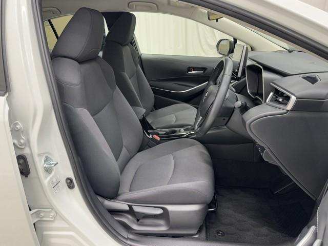 カローラ ハイブリッド S スマートキ iストップ 横滑り防止機能 LEDヘッドライト ミュージックプレイヤー接続可 点検記録簿 盗難防止装置 キーレス オートエアコン クルコン リヤカメラ メモリナビ フルセグ AW ABS(17枚目)