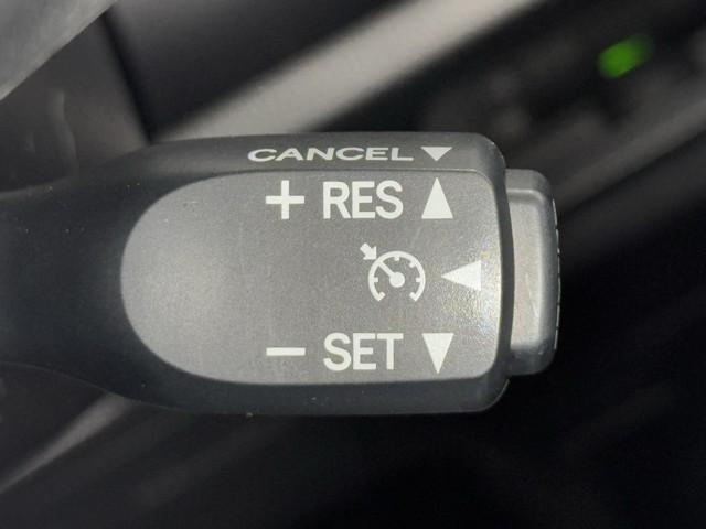 エスクァイア ハイブリッドGi Rカメラ AAC ナビ&TV リアエアコン 記録簿付き 地デジ アイドルストップ クルーズコントロール LEDライト キーレスエントリー スマートキー付 DVD再生可 エアバック 横滑防止装置 ETC(13枚目)