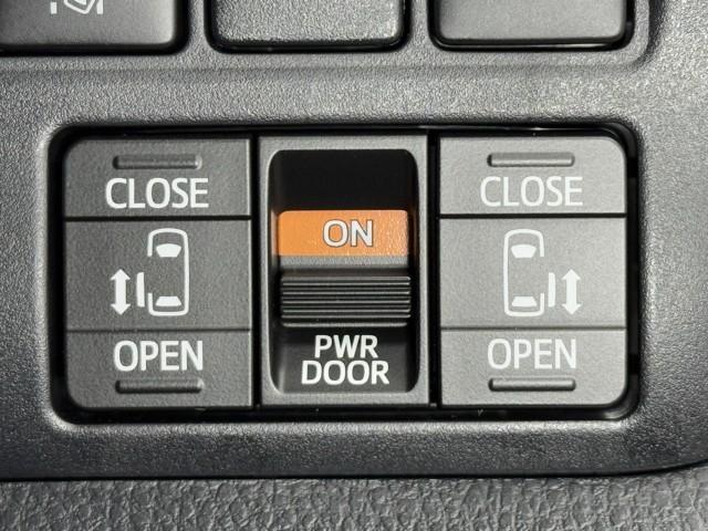 エスクァイア ハイブリッドGi Rカメラ AAC ナビ&TV リアエアコン 記録簿付き 地デジ アイドルストップ クルーズコントロール LEDライト キーレスエントリー スマートキー付 DVD再生可 エアバック 横滑防止装置 ETC(15枚目)