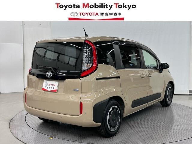 シエンタ ハイブリッドＺ　衝突被害軽減ブレーキ　後席モニター　前後ドライブレコーダー　ＥＴＣ車載器　アイドルストップ　Ｂｌｕｅｔｏｏｔｈオーディオ　ミュージックプレイヤー接続可　ＡＢＳ　ＬＥＤヘッドライト　３列シート（4枚目）