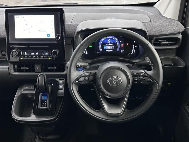 シエンタ ハイブリッドＺ　衝突被害軽減ブレーキ　後席モニター　前後ドライブレコーダー　ＥＴＣ車載器　アイドルストップ　Ｂｌｕｅｔｏｏｔｈオーディオ　ミュージックプレイヤー接続可　ＡＢＳ　ＬＥＤヘッドライト　３列シート（6枚目）