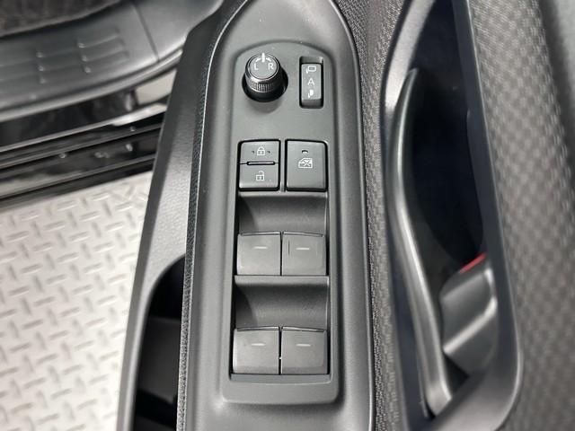 �p���[�E�B���h�E�̃X�C�b�`�ł���B�@�^�]�Ȃɋ��Ȃ��瑋���J���߂̃R���g���[���ł��܂���B�@���b�N�@�\�ŁA�q�����C�^�Y�����đ����J����Ƃ������������Ȃ�܂���B