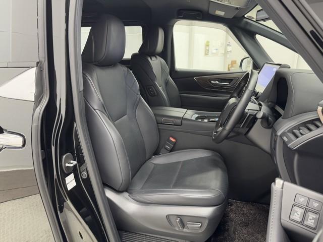 アルファードハイブリッド エグゼクティブラウンジ　本革　フルセグＴＶ　ドライブレコーダー　アルミホイール　パノラミックルーフ　１００Ｖ電源　ＬＥＤヘッドライト　記録簿　４ＷＤ　スマートキー　ＤＶＤプレーヤー　パワーシート　ＥＴＣ　エアコン　３列シート（17枚目）