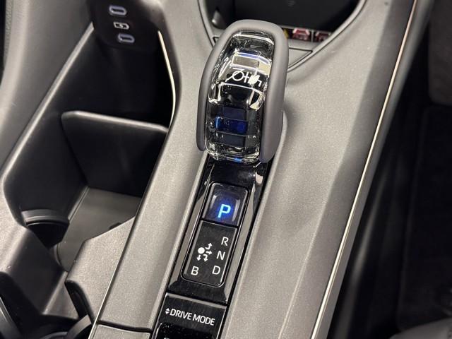 �e���݂₷���V�t�g�ł��B�@�⓹��M���̑������{�ł͑��삪�ȒP�ł����ł��B�@�V�t�g�`�F���W���₷�����ɍl�����Ĕz�u����Ă���̂ő��삵�Ղ��ł���B