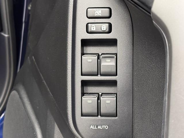 �p���[�E�B���h�E�̃X�C�b�`�ł���B�@�^�]�Ȃɋ��Ȃ��瑋���J���߂̃R���g���[���ł��܂���B�@���b�N�@�\�ŁA�q�����C�^�Y�����đ����J����Ƃ������������Ȃ�܂���B