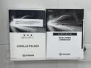メンテナンスノート、取扱説明書ですね。 車の情報が凝縮されています。 車の整備記録が記載されている大事な物ですよ。