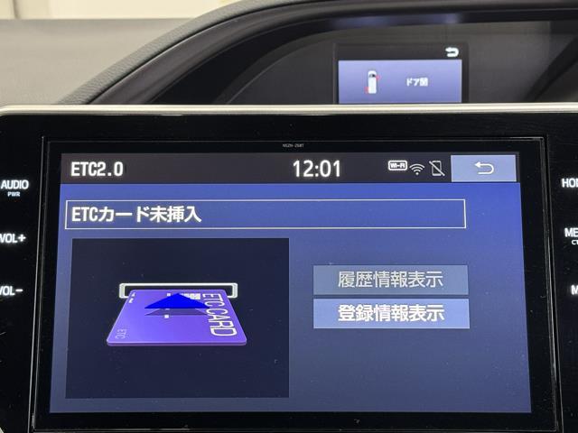 ハイブリッドＧｉプレミアムパッケジブラックテーラード　衝突軽減　ナビ　後席モニター　ＡＣ１００Ｖ電源　ＡＷ　バックモニター　ＬＥＤヘッドライト　クルコン　ドライブレコーダー　横滑防止装置　ダブルエアコン　スマートキ－　ＥＴＣ　イモビライザー　ＤＶＤ(9枚目)