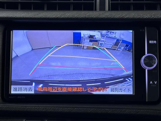 アクア Ｓ　記録簿有　ＤＶＤ視聴　ＴＶナビ　キーフリ　アイドルストップ　ＡＵＸ接続　ＥＴＣ車載器　地デジ　イモビライザー　２エアバッグ　エアバック　スマートキー　ＰＳ　オートエアコン　バックカメラ付き　ＡＢＳ（6枚目）