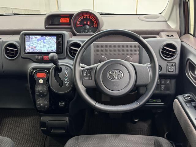 ポルテ G アイスト フルセグテレビ WエアB キーレスエントリー ウォークスルー インテリキー ナビTV エアコン 横滑り防止 バックモニター 盗難防止装置 ABS ETC ドラレコ パワーウィンドウ(4枚目)