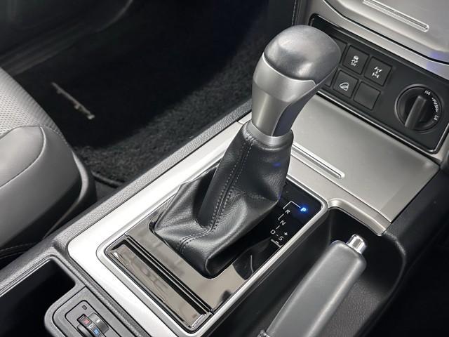 ランドクルーザープラド TX Lパッケージ マットブラックエディション アルミ 寒冷地仕様車 ABS ETC車載器 電動シート 盗難防止装置 メモリーナビ キーレス LEDヘッドランプ レザー クルコン パノラマルーフ スマートエントリー Bカメラ エアコン 記録簿(10枚目)
