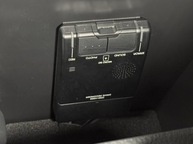 Ｃ－ＨＲ Ｓ　バックモニター　ＬＥＤ　衝突軽減　エアバッグ　アイドリングストップ　イモビライザー　フルセグＴＶ　ドラレコ　横滑り防止機能　オートクルーズコントロール　ＡＡＣ　キーレス　ＡＢＳ　スマートキー　ＥＴＣ（9枚目）