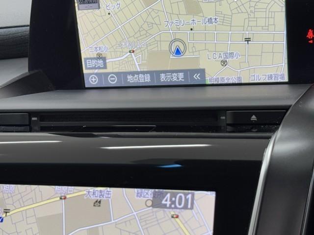 クラウンハイブリッド ＲＳ　ＬＥＤヘッドライト　クルコン　スマートエントリー　セキュリティーアラーム　Ｂカメラ　カーテンエアバッグ　定期点検記録簿　横滑り防止　ＥＴＣ　ＴＶナビ　アルミ　ＡＵＸ　メモリーナビ　ＡＢＳ　ＰＷ　ＡＡＣ（9枚目）
