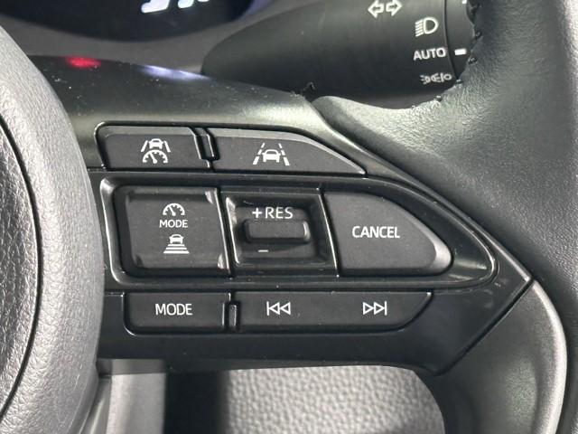 ヤリスクロス Ｇ　ＥＴＣ装備　リヤカメラ　点検記録簿　スマートエントリー　イモビライザー　オートエアコン　アルミホイール　キーレス　パワーウィンドウ　クルコン　ＡＢＳ　ドライブレコーダー　エアバッグ　パワーステアリング（12枚目）