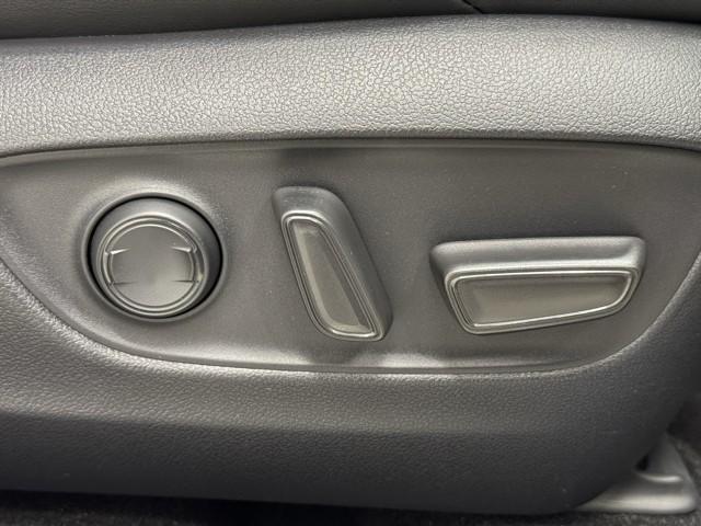 ハリアーハイブリッド Z AC100V電源 エアロ 地上デジタル 衝突被害軽減 サイドエアバッグ LEDランプ Bモニタ クルコン ナビTV アイドリングストップ 横滑り防止装置 スマートキー 盗難防止システム ABS アルミ(14枚目)