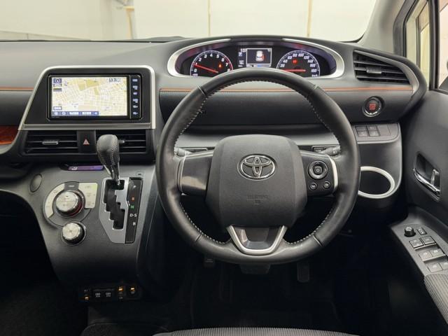 シエンタ ファンベースG バックモニタ- イモビ DVD再生可 パワステ LEDライト アイスト 地デジTV デュアルエアバッグ 横滑り防止装置 エアバッグ ドライブレコーダー オートエアコン パワーウィンドウ ABS ETC(4枚目)