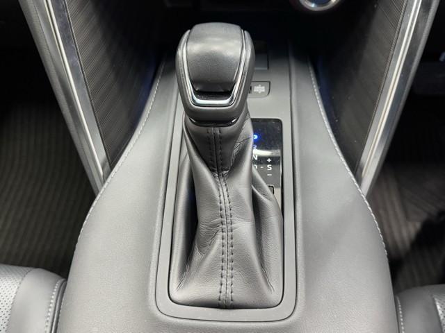 ハリアーハイブリッド Z レザーパッケージ ナビTV LEDライト 本革 エアコン 横滑り防止 ドラレコ付 クルーズコントロール Pシート ガラスルーフ メディアプレイヤー接続 キーレスエントリー フルセグテレビ アイドリングストップ アルミ(11枚目)