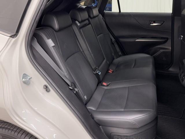 ハリアーハイブリッド Z レザーパッケージ ナビTV LEDライト 本革 エアコン 横滑り防止 ドラレコ付 クルーズコントロール Pシート ガラスルーフ メディアプレイヤー接続 キーレスエントリー フルセグテレビ アイドリングストップ アルミ(17枚目)