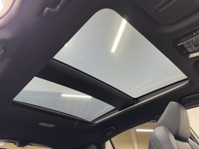 ハリアーハイブリッド Z レザーパッケージ ナビTV LEDライト 本革 エアコン 横滑り防止 ドラレコ付 クルーズコントロール Pシート ガラスルーフ メディアプレイヤー接続 キーレスエントリー フルセグテレビ アイドリングストップ アルミ(18枚目)