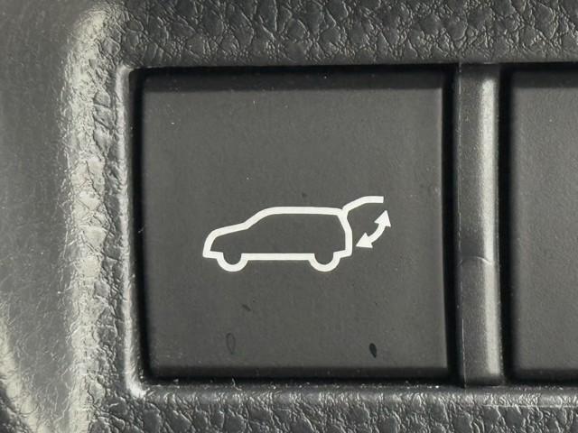 ハリアーハイブリッド Z レザーパッケージ ナビTV LEDライト 本革 エアコン 横滑り防止 ドラレコ付 クルーズコントロール Pシート ガラスルーフ メディアプレイヤー接続 キーレスエントリー フルセグテレビ アイドリングストップ アルミ(19枚目)