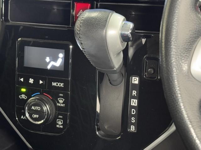 ルーミー カスタムＧ　Ｓ　衝突軽減ブレーキシステム　地デジＴＶ　スマートキ－　整備記録簿　両側電動Ｄ　イモビライザー　ドラレコ付き　フルフラット　ＬＥＤライト　Ｂモニター　パワステ　ＶＳＣ　クルコン　ＤＶＤ視聴　ＥＴＣ　ＡＢＳ（10枚目）