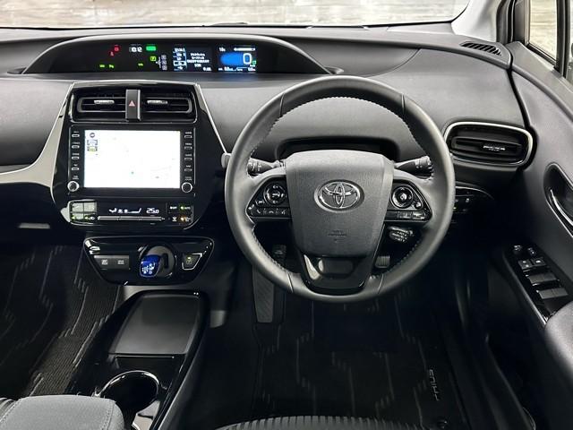 プリウス A AC100V 衝突軽減ブレーキシステム Bモニタ 記録簿有 LEDヘッド クルーズコントロール セキュリティー スマートキー パワーステアリング Pシート Iストップ ドライブレコーダー ETC(4枚目)