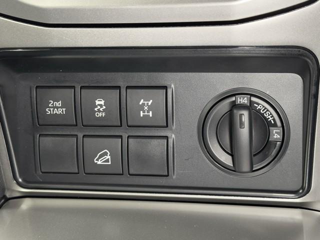 ランドクルーザープラド TX Lパッケージ マットブラックエディション アルミ 寒冷地仕様車 ABS ETC車載器 電動シート 盗難防止装置 メモリーナビ キーレス LEDヘッドランプ レザー クルコン パノラマルーフ スマートエントリー Bカメラ エアコン 記録簿(14枚目)