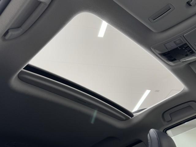 ランドクルーザープラド TX Lパッケージ マットブラックエディション アルミ 寒冷地仕様車 ABS ETC車載器 電動シート 盗難防止装置 メモリーナビ キーレス LEDヘッドランプ レザー クルコン パノラマルーフ スマートエントリー Bカメラ エアコン 記録簿(19枚目)