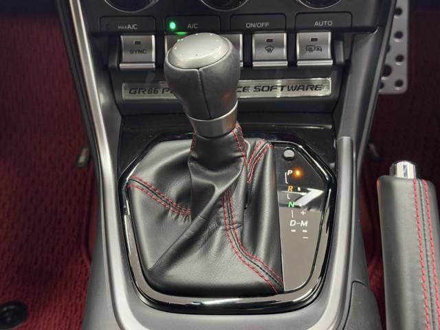 GR86 RZ ナビ・テレビ TSS Bモニタ 1オーナー LEDヘッド ハーフレザーシート 整備記録簿 イモビ キーフリ オートエアコン パワーステアリング アルミホイール デュアルエアバッグ ETC ABS(12枚目)