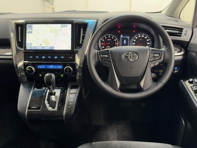 アルファード 2.5S Aパッケージ プリクラッシュセーフティー AC100V電源 地デジ キーフリー ナビ&TV LEDヘッドライト フルフラット AW クルコン DVD再生機能 エアバッグ 横滑り防止 イモビライザ リアエアコン(4枚目)