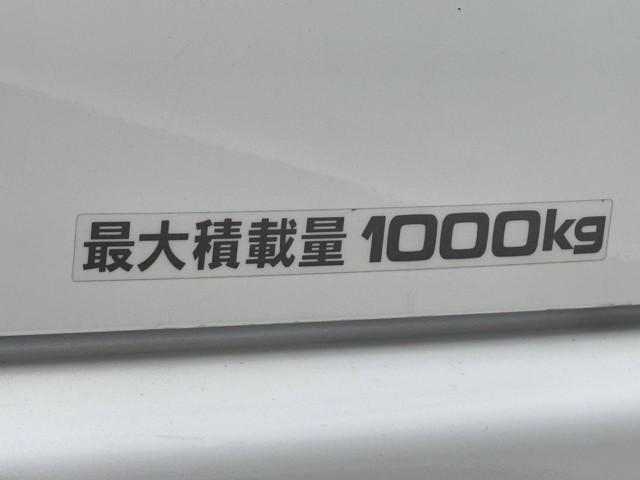 ハイエースバン ロングスーパーGL Wエアコン Bカメラ LEDライト パワーウインドウ 横滑防止 フルセグテレビ DVD視聴可 キーレスエントリー メモリーナビ オートエアコン ETC パワーステ 記録簿有 ABS エアバッグ(18枚目)