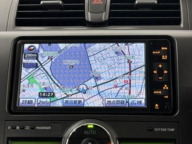 ナビゲーション付です。　ナビがあると便利、ラクラク何処でもいけます。　ナビが有るのと無いのとでは大きな違いですね。