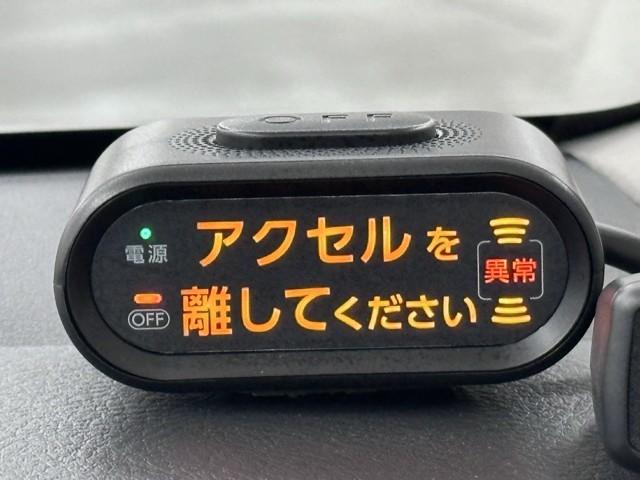 先進の安全装備ついてます。詳しい装備内容、仕様等につきましてはスタッフにお問合せ下さい。