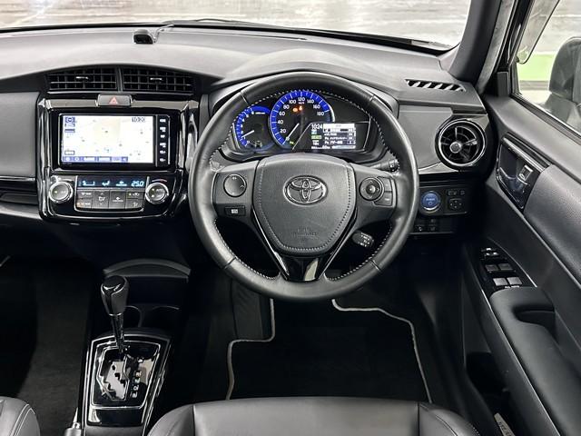 カローラフィールダー ハイブリッドG ダブルバイビー PCS インテリキー 横滑防止 アイドルストップ ミュージックプレイヤー接続可 フルセグTV メンテナンスノート クルーズコントロール LEDヘッドライト オートエアコン ワンオーナー ETC ABS(4枚目)