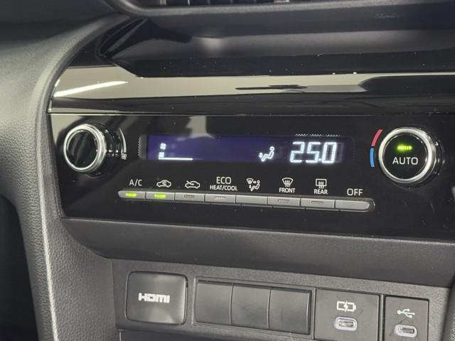 ヤリスクロス G ETC装備 リヤカメラ スマートエントリー イモビライザー オートエアコン LEDライト アルミホイール キーレス パワーウィンドウ クルコン ABS ドライブレコーダー エアバッグ サイドエアバッグ(7枚目)