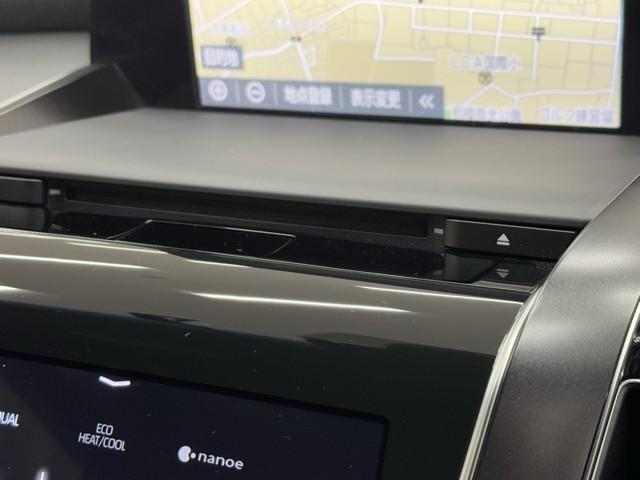 クラウンハイブリッド RSアドバンス Four バックモニター 衝突軽減 横滑防止装置 寒冷地仕様 フルセグテレビ エアコン LEDライト ナビ&TV オートクルーズ ドライブレコーダー スマートキー 電動シート キーレス サイドエアバッグ DVD(9枚目)