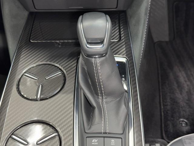 クラウンハイブリッド RSアドバンス Four バックモニター 衝突軽減 横滑防止装置 寒冷地仕様 フルセグテレビ エアコン LEDライト ナビ&TV オートクルーズ ドライブレコーダー スマートキー 電動シート キーレス サイドエアバッグ DVD(11枚目)