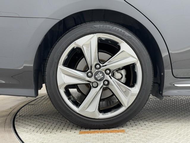 クラウンハイブリッド RSアドバンス Four バックモニター 衝突軽減 横滑防止装置 寒冷地仕様 フルセグテレビ エアコン LEDライト ナビ&TV オートクルーズ ドライブレコーダー スマートキー 電動シート キーレス サイドエアバッグ DVD(18枚目)