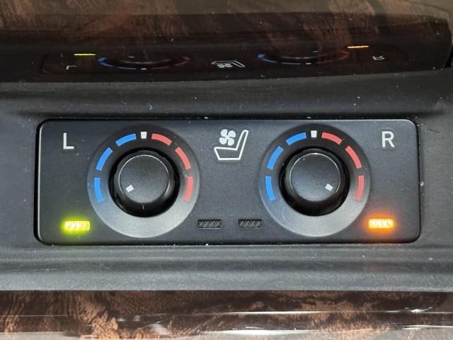 快適装備のシートヒーター付き。　エアコンって前面しか当たらずに背中は冷え冷えなんて事もありますよね。　快適に調整できますよ。