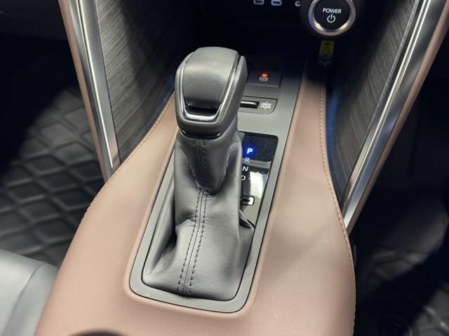 ハリアーハイブリッド Ｇ　リヤカメラ　衝突軽減装置　ＬＥＤライト　電動シート　フルセグＴＶ　アルミホイール　盗難防止装置　オートエアコン　スマートキー　キーレス　横滑り防止　ドラレコ　ＥＴＣ　記録簿　エアバッグ　４ＷＤ　ＡＢＳ（9枚目）