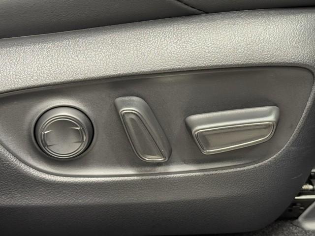 ハリアーハイブリッド Ｇ　リヤカメラ　衝突軽減装置　ＬＥＤライト　電動シート　フルセグＴＶ　アルミホイール　盗難防止装置　オートエアコン　スマートキー　キーレス　横滑り防止　ドラレコ　ＥＴＣ　記録簿　エアバッグ　４ＷＤ　ＡＢＳ（12枚目）