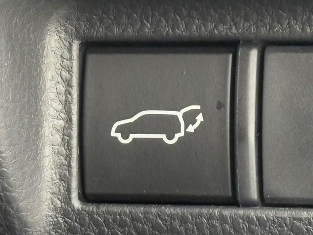 ハリアーハイブリッド Ｇ　リヤカメラ　衝突軽減装置　ＬＥＤライト　電動シート　フルセグＴＶ　アルミホイール　盗難防止装置　オートエアコン　スマートキー　キーレス　横滑り防止　ドラレコ　ＥＴＣ　記録簿　エアバッグ　４ＷＤ　ＡＢＳ（16枚目）