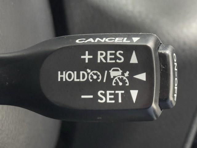 Ｃ－ＨＲ Ｇ　ドライブレコーダー付　衝突軽減　ＥＳＣ　１００Ｖ電源　キーレスエントリー　Ｉストップ　ＬＥＤライト　Ｂカメ　盗難防止システム　半革シート　オートクルーズコントロール　整備記録簿　スマートキー　ナビ付（9枚目）