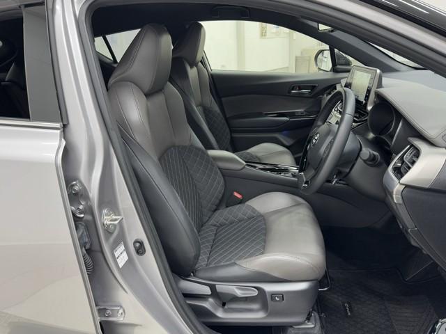 Ｃ－ＨＲ Ｇ　ドライブレコーダー付　衝突軽減　ＥＳＣ　１００Ｖ電源　キーレスエントリー　Ｉストップ　ＬＥＤライト　Ｂカメ　盗難防止システム　半革シート　オートクルーズコントロール　整備記録簿　スマートキー　ナビ付（14枚目）