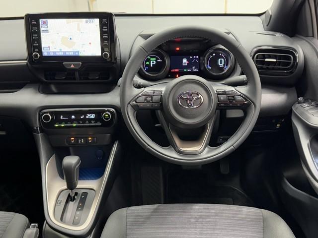 ヤリス ハイブリッドZ PCS 整備記録簿 地デジ AW Bカメラ アイドリングストップ車 ドラレコ付 LEDランプ スマキー ETC付き メディアプレイヤー接続 ナビTV VSC パワステ 1オナ車 クルコン キーフリー(4枚目)