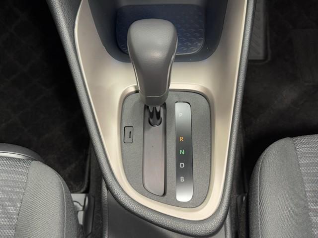 ヤリス ハイブリッドZ PCS 整備記録簿 地デジ AW Bカメラ アイドリングストップ車 ドラレコ付 LEDランプ スマキー ETC付き メディアプレイヤー接続 ナビTV VSC パワステ 1オナ車 クルコン キーフリー(12枚目)