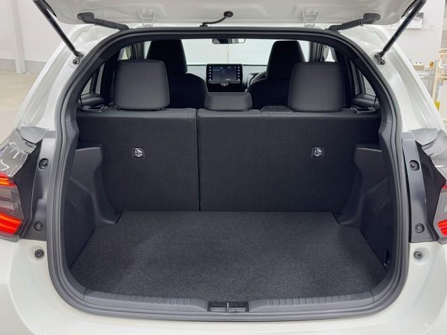 ヤリス ハイブリッドZ PCS 整備記録簿 地デジ AW Bカメラ アイドリングストップ車 ドラレコ付 LEDランプ スマキー ETC付き メディアプレイヤー接続 ナビTV VSC パワステ 1オナ車 クルコン キーフリー(17枚目)