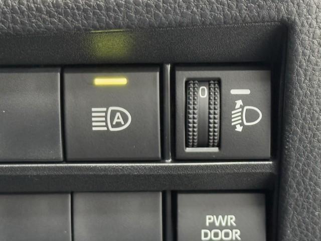 ヴォクシー S-Z DVD再生機能 スマートキープッシュスタート 両側電動パワースライドドア パワーウインドウ 1オナ ETC車載器 LEDライト デュアルエアコン アルミホイール 盗難防止装置 記録簿 横滑り防止機能(13枚目)